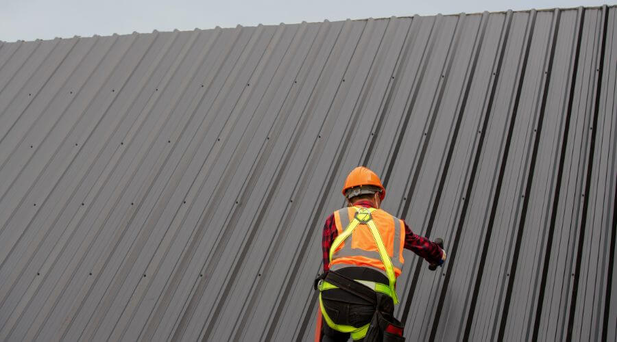 Professional metal roof installation services in San Joaquin, CA